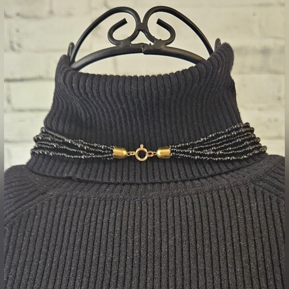 Vintage Style Multi-Strand Black Glass Seed Bead Necklace Gold Tone Ends - Picture 5 of 5
